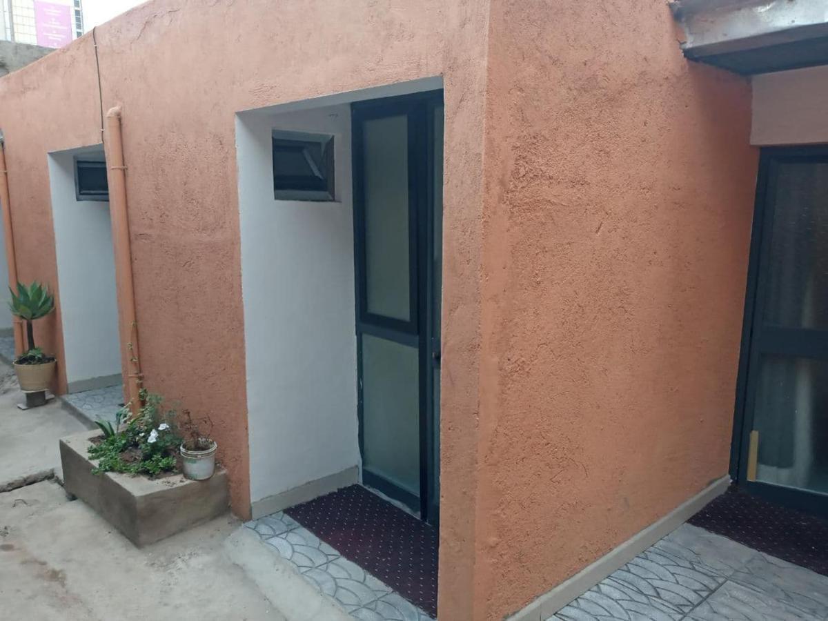 Lucy Guest House Adis Abeba Exterior foto